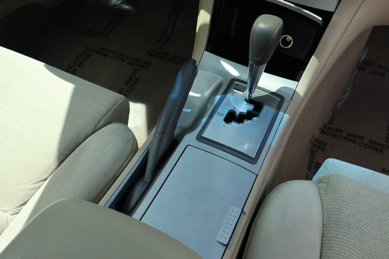 Toyota Camry Solara Vehicle Full-screen Gallery Image 34