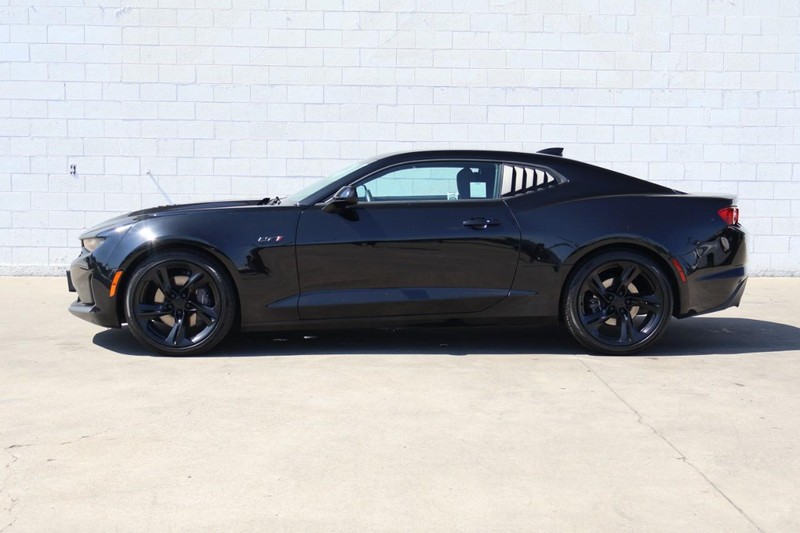 Chevrolet Camaro Vehicle Full-screen Gallery Image 13