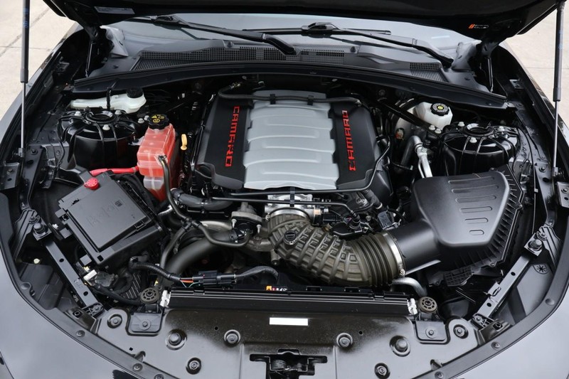 Chevrolet Camaro Vehicle Full-screen Gallery Image 18