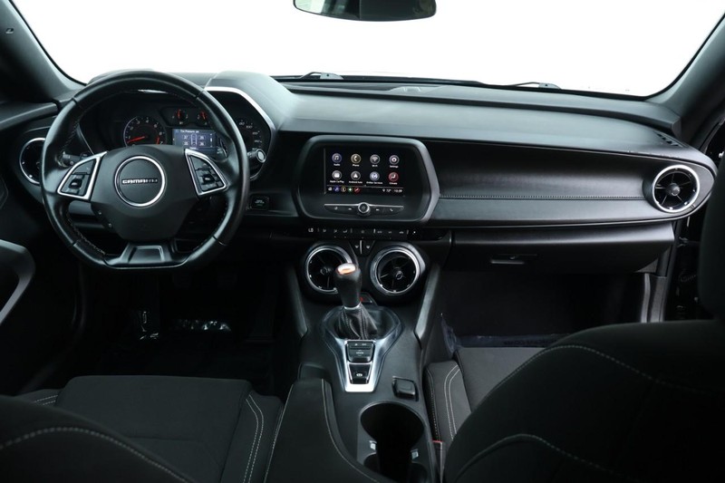 Chevrolet Camaro Vehicle Full-screen Gallery Image 31