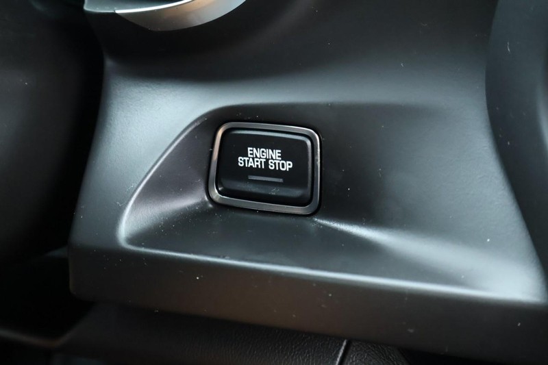 Chevrolet Camaro Vehicle Full-screen Gallery Image 36