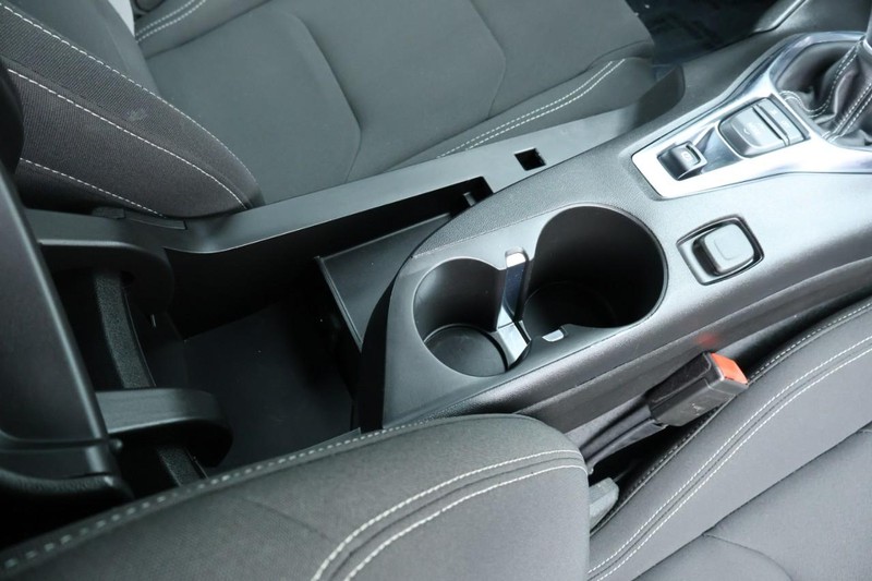 Chevrolet Camaro Vehicle Full-screen Gallery Image 42