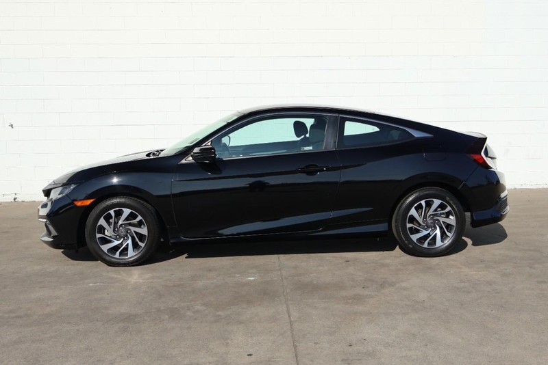 Honda Civic Coupe Vehicle Full-screen Gallery Image 11