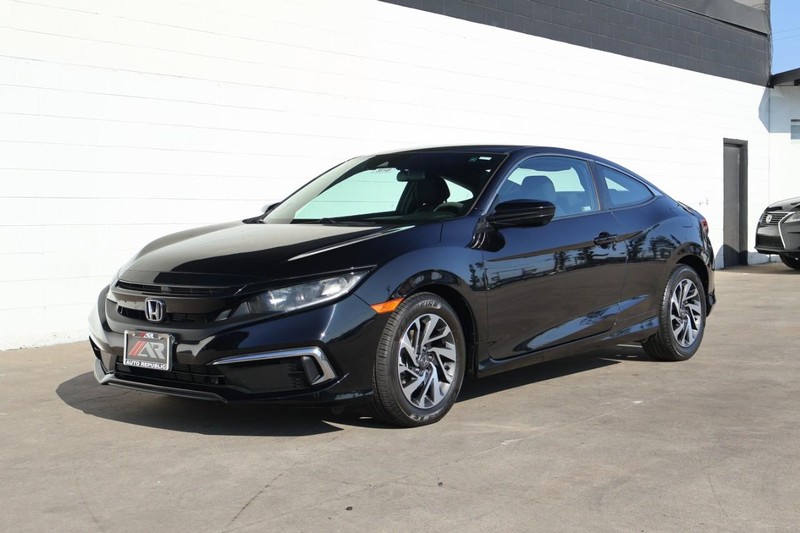 Honda Civic Coupe Vehicle Full-screen Gallery Image 12