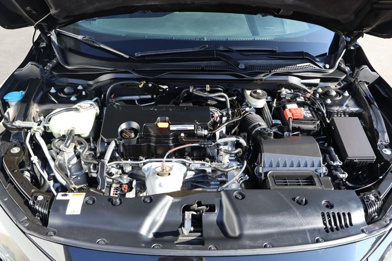 Honda Civic Coupe Vehicle Full-screen Gallery Image 13