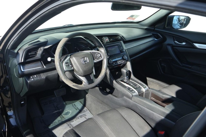 Honda Civic Coupe Vehicle Full-screen Gallery Image 16