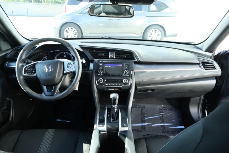 Honda Civic Coupe Vehicle Full-screen Gallery Image 22