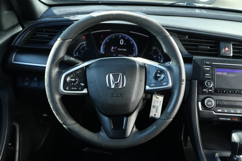 Honda Civic Coupe Vehicle Full-screen Gallery Image 24