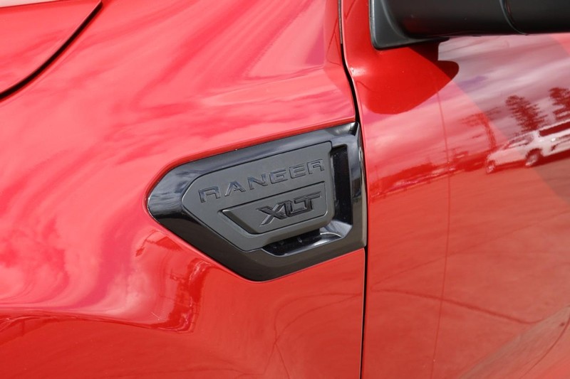 Ford Ranger Vehicle Full-screen Gallery Image 13