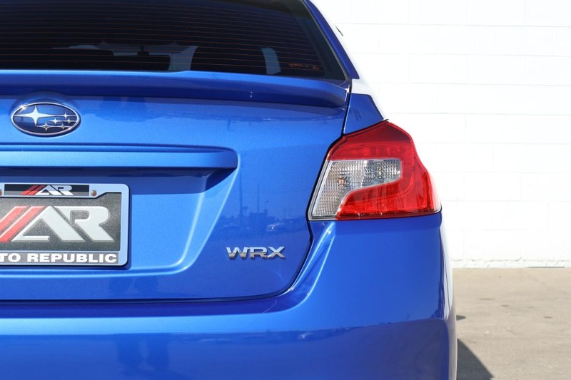 Subaru WRX Vehicle Full-screen Gallery Image 07