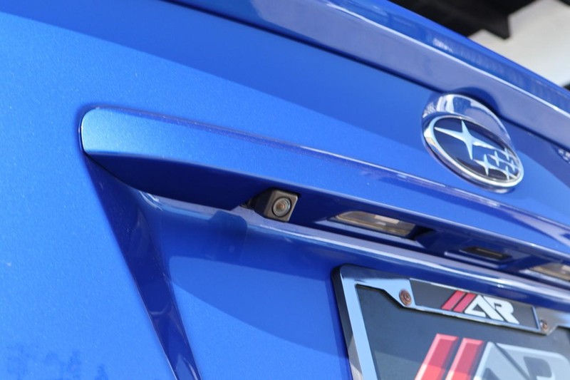 Subaru WRX Vehicle Full-screen Gallery Image 08