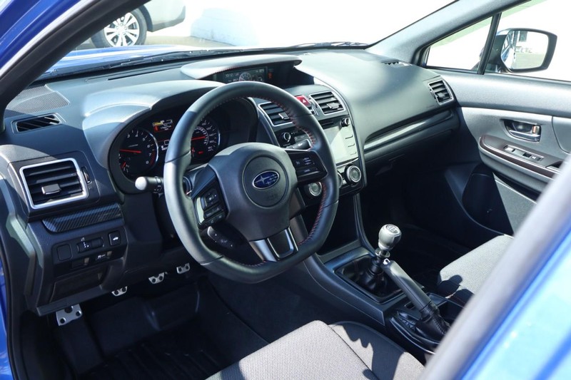 Subaru WRX Vehicle Full-screen Gallery Image 17