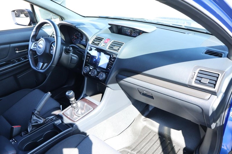 Subaru WRX Vehicle Full-screen Gallery Image 21