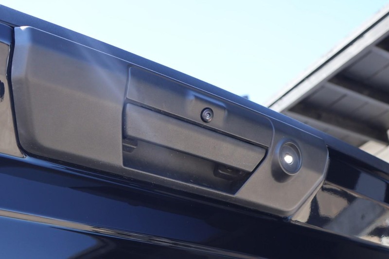 Ford F-150 Vehicle Full-screen Gallery Image 08