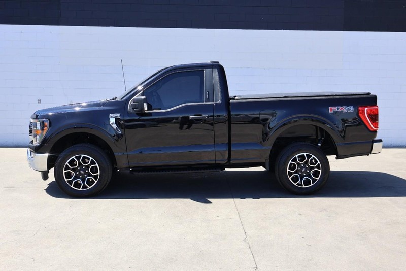 Ford F-150 Vehicle Full-screen Gallery Image 12