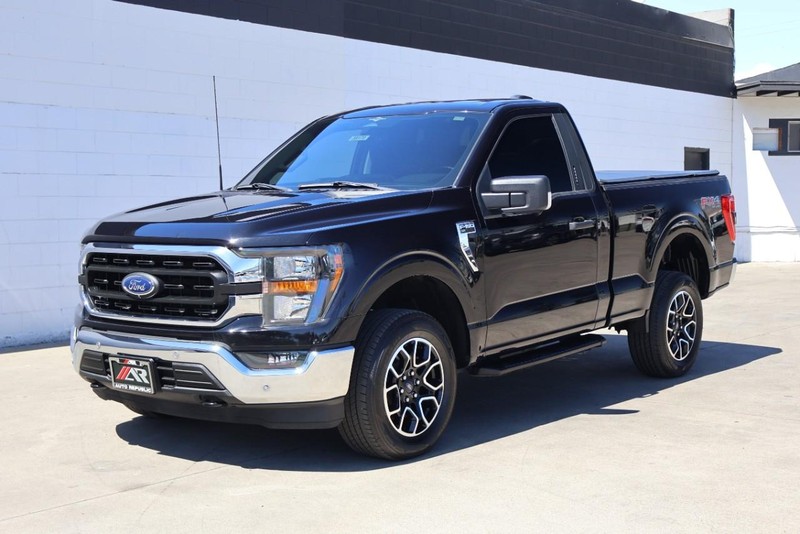 Ford F-150 Vehicle Full-screen Gallery Image 13