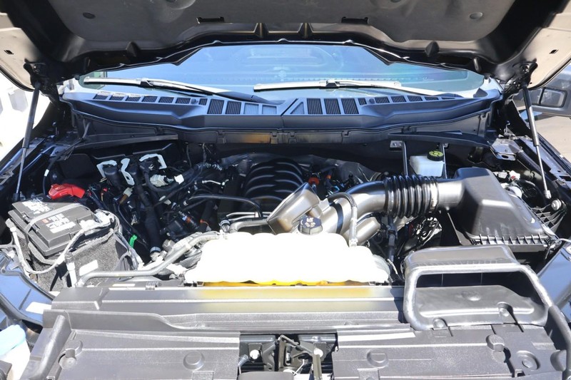 Ford F-150 Vehicle Full-screen Gallery Image 15