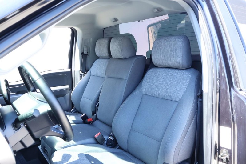 Ford F-150 Vehicle Full-screen Gallery Image 21