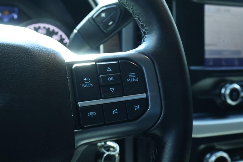 Ford F-150 Vehicle Full-screen Gallery Image 30