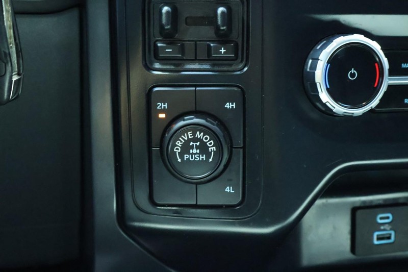 Ford F-150 Vehicle Full-screen Gallery Image 33