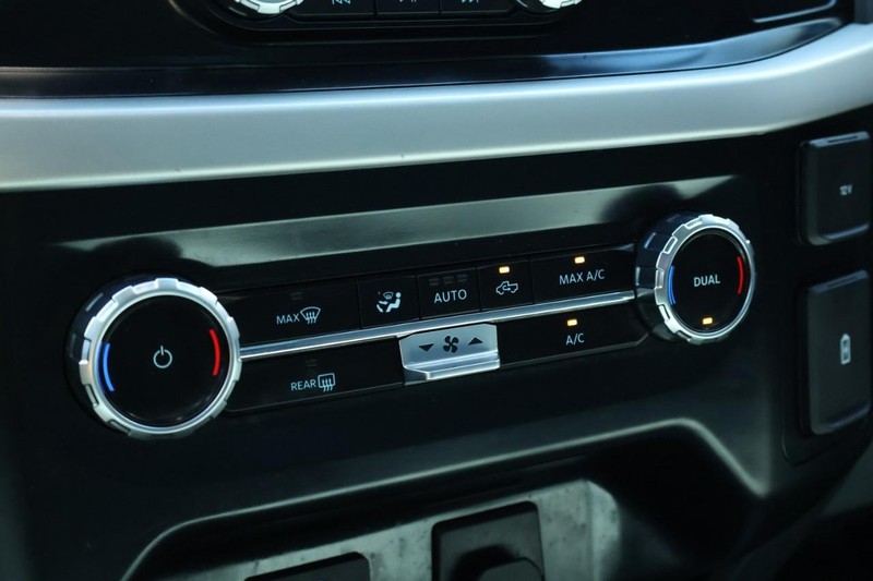 Ford F-150 Vehicle Full-screen Gallery Image 34