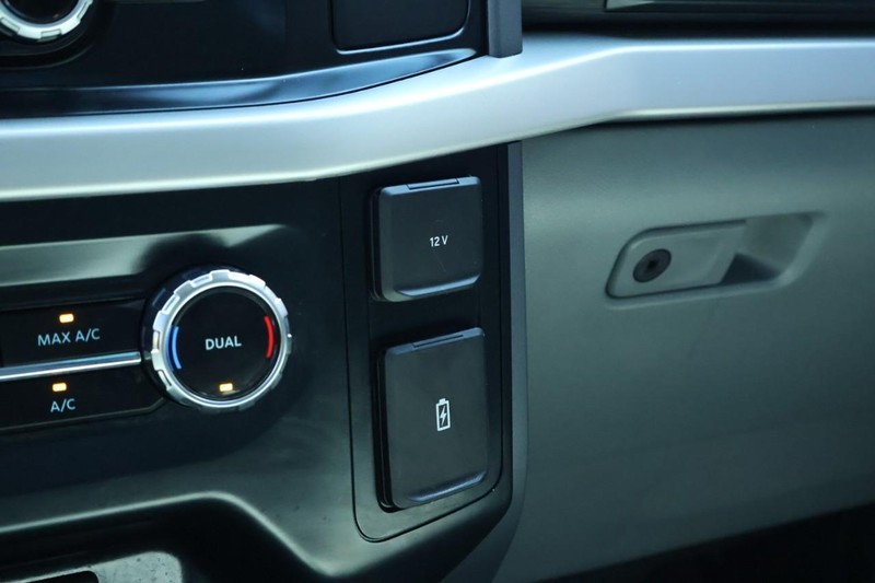 Ford F-150 Vehicle Full-screen Gallery Image 35