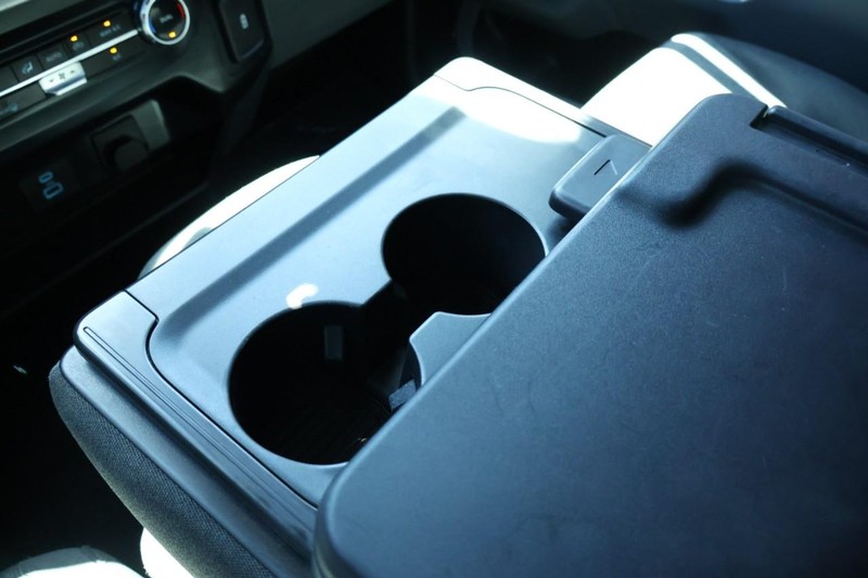 Ford F-150 Vehicle Full-screen Gallery Image 37