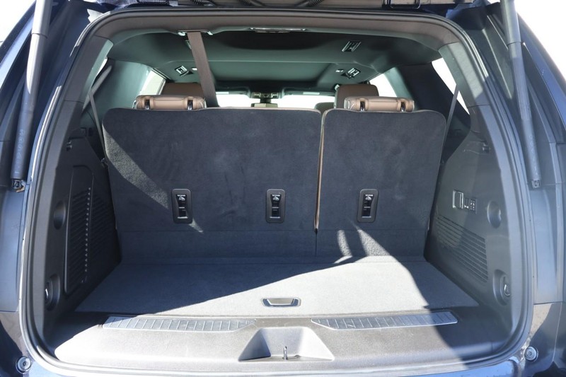 Chevrolet Tahoe Vehicle Full-screen Gallery Image 09