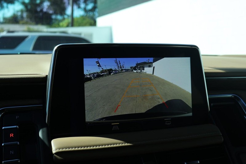 Chevrolet Tahoe Vehicle Full-screen Gallery Image 41