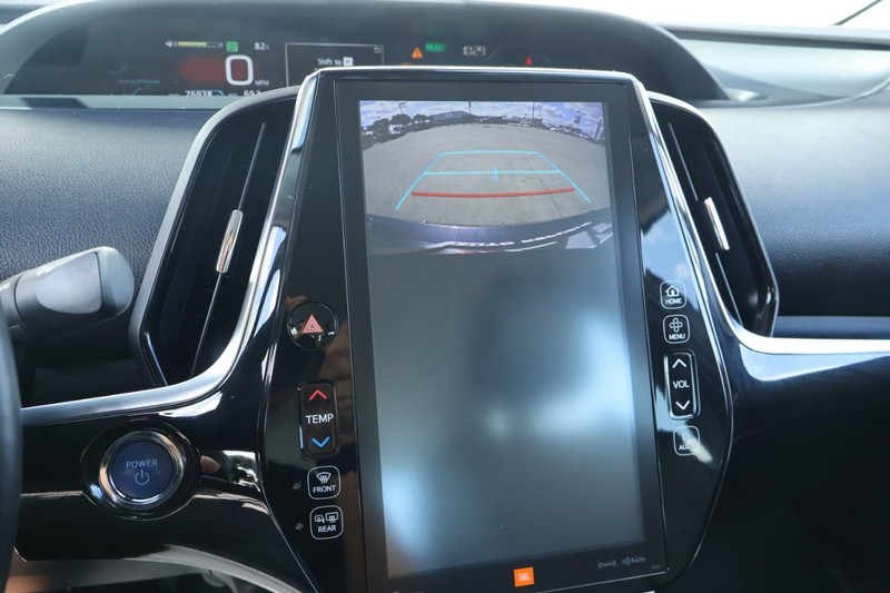 Toyota Prius Prime Vehicle Full-screen Gallery Image 33