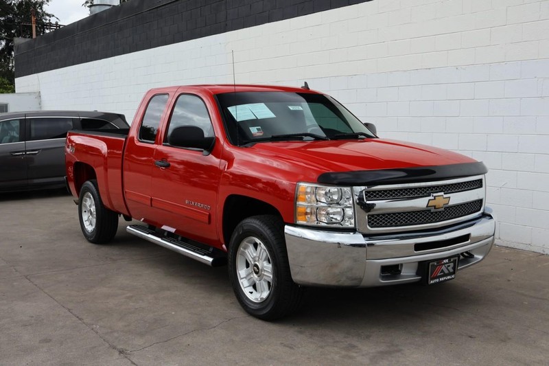 Chevrolet Silverado 1500 Vehicle Full-screen Gallery Image 02