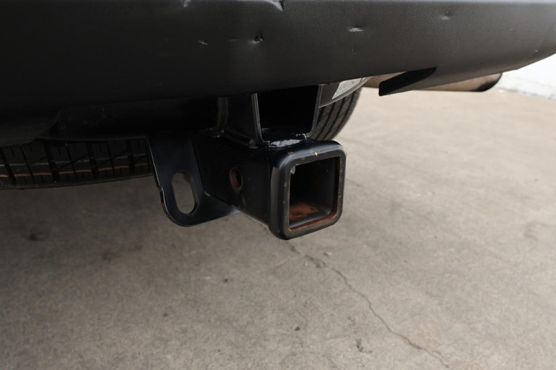 Chevrolet Silverado 1500 Vehicle Full-screen Gallery Image 10