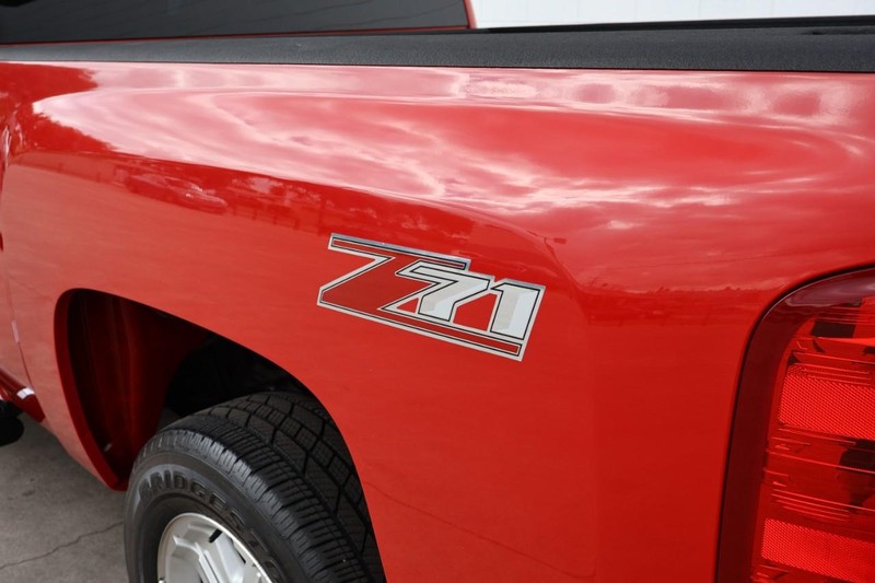 Chevrolet Silverado 1500 Vehicle Full-screen Gallery Image 11