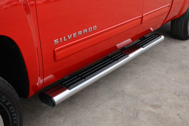 Chevrolet Silverado 1500 Vehicle Full-screen Gallery Image 16