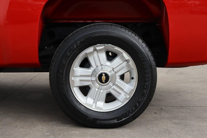 Chevrolet Silverado 1500 Vehicle Full-screen Gallery Image 17