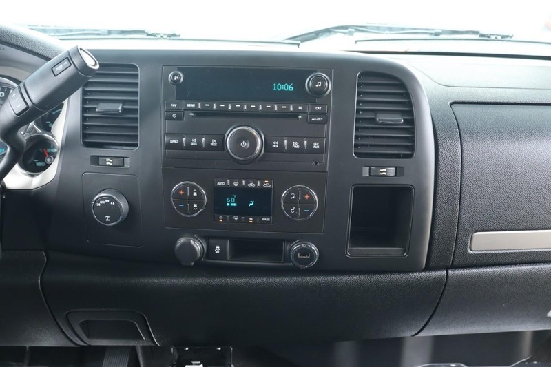 Chevrolet Silverado 1500 Vehicle Full-screen Gallery Image 34