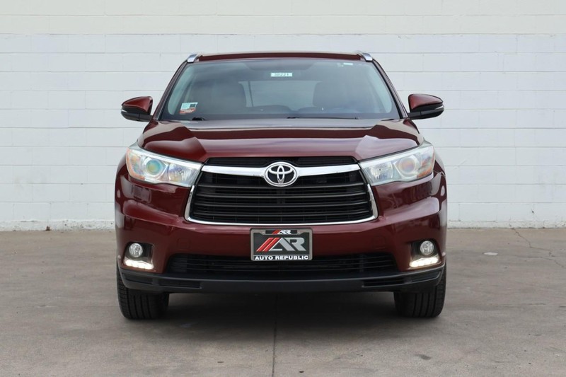 Toyota Highlander Vehicle Full-screen Gallery Image 02