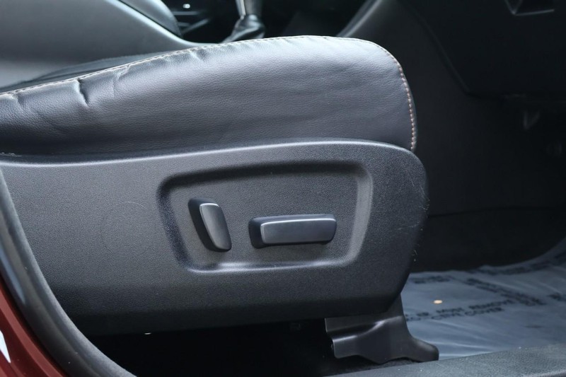 Toyota Highlander Vehicle Full-screen Gallery Image 25