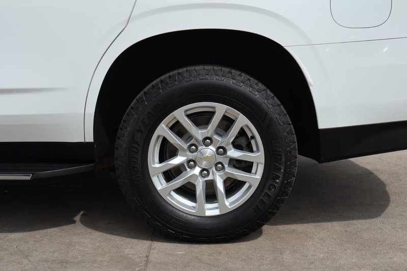 Chevrolet Tahoe Vehicle Full-screen Gallery Image 16