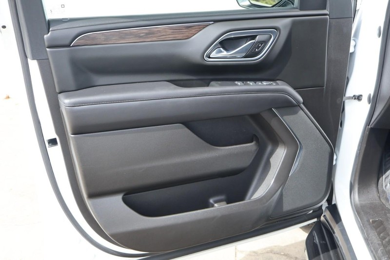 Chevrolet Tahoe Vehicle Full-screen Gallery Image 17