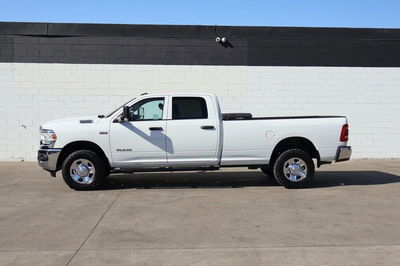 Ram 2500 Vehicle Full-screen Gallery Image 12