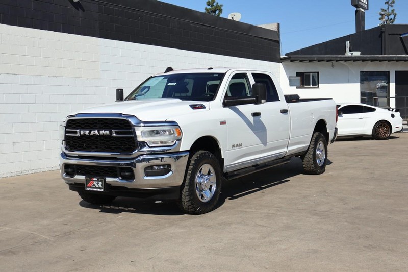 Ram 2500 Vehicle Full-screen Gallery Image 13