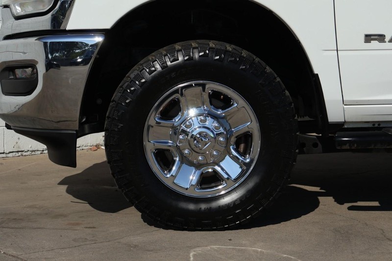 Ram 2500 Vehicle Full-screen Gallery Image 16