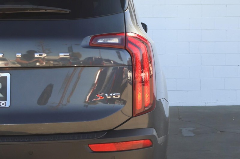 Kia Telluride Vehicle Full-screen Gallery Image 08