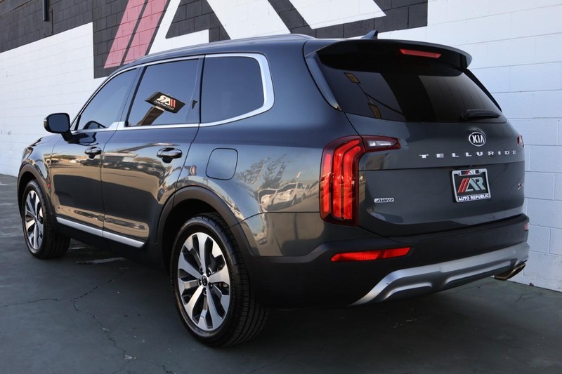 Kia Telluride Vehicle Full-screen Gallery Image 14
