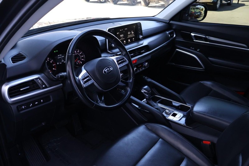 Kia Telluride Vehicle Full-screen Gallery Image 24