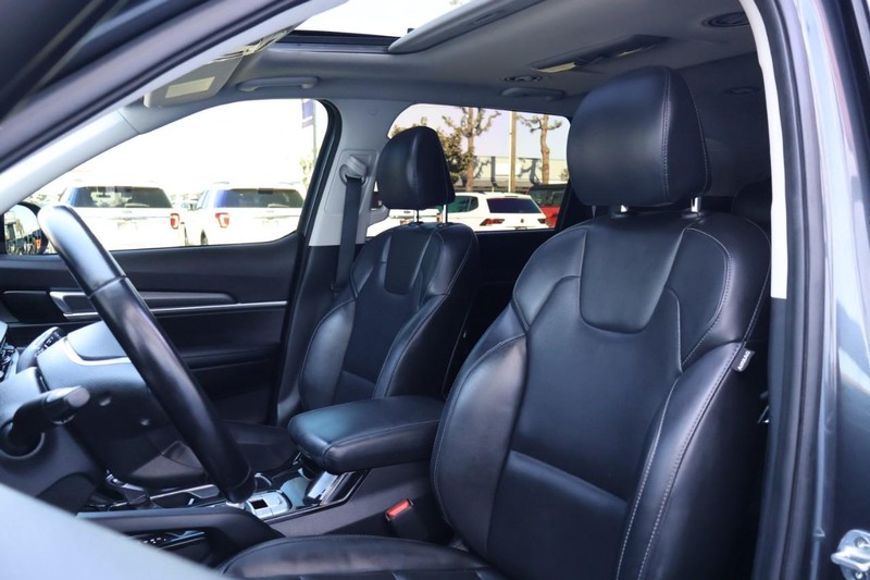 Kia Telluride Vehicle Full-screen Gallery Image 27