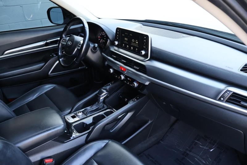 Kia Telluride Vehicle Full-screen Gallery Image 29