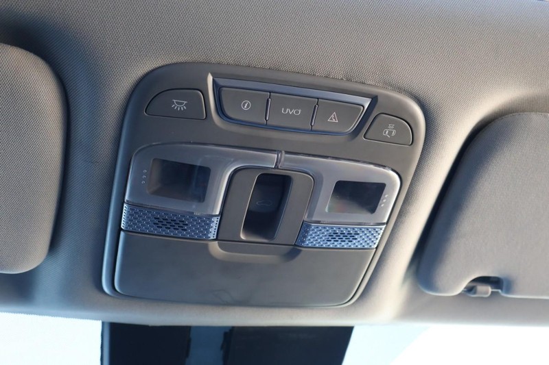 Kia Telluride Vehicle Full-screen Gallery Image 47