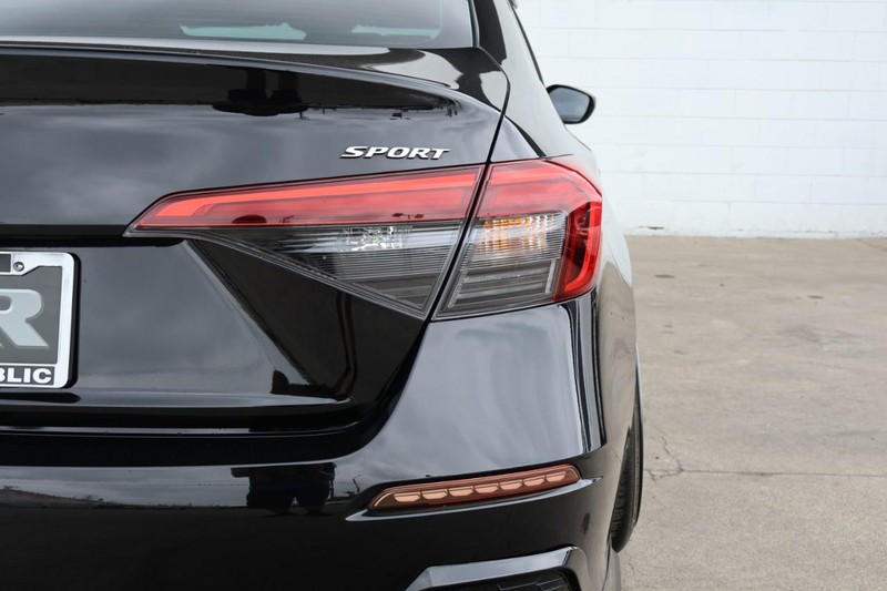 Honda Civic Sedan Vehicle Full-screen Gallery Image 07